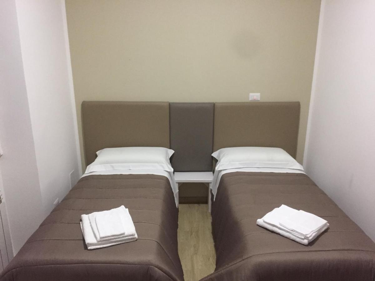 Affittacamere Fuori Porta 그로타글리에 외부 사진